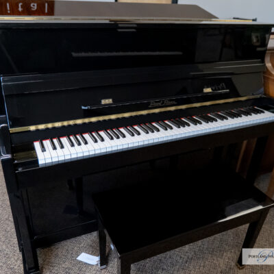 Pearl River UP118E Studio Piano
