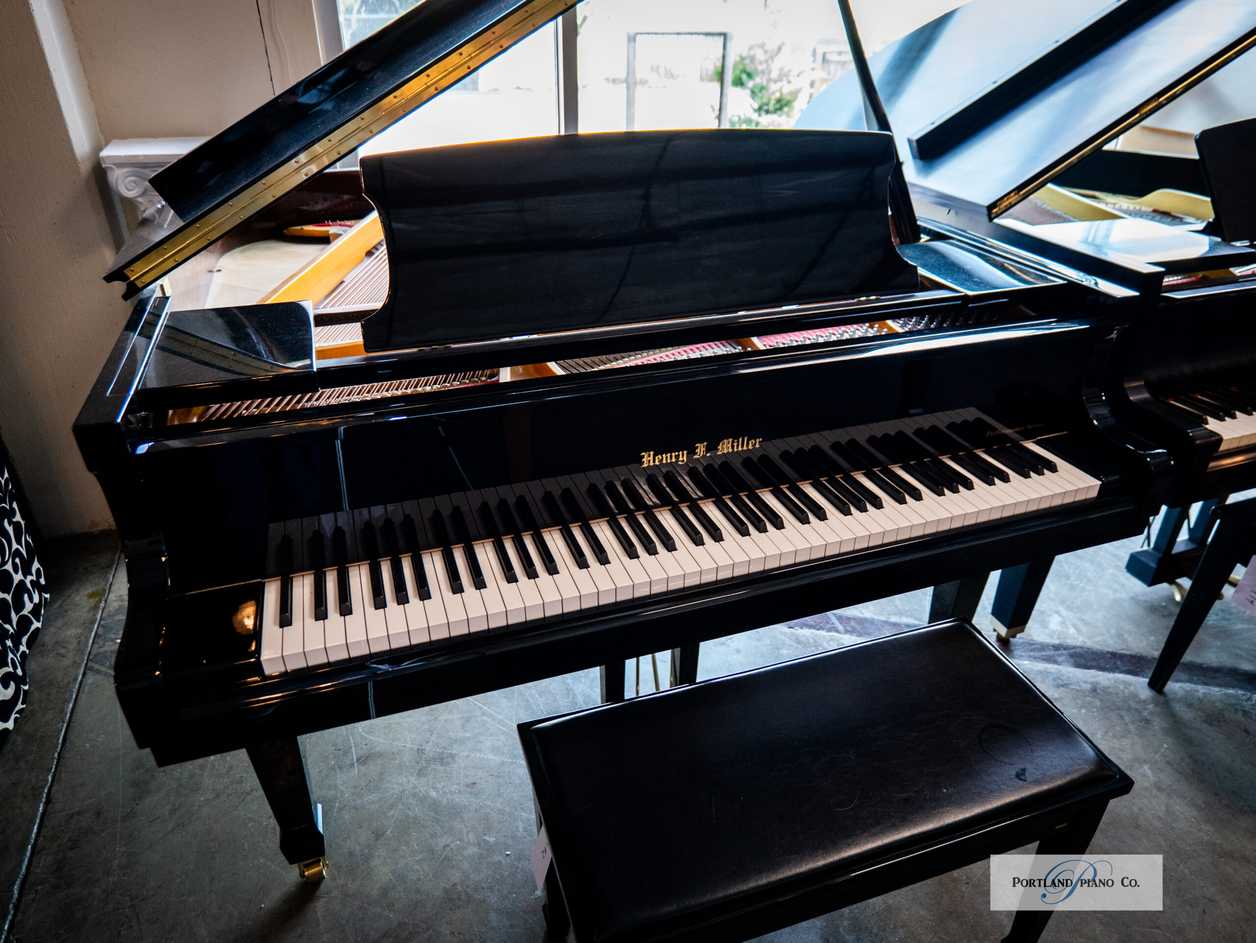 Henry F Miller HMG064 Grand piano