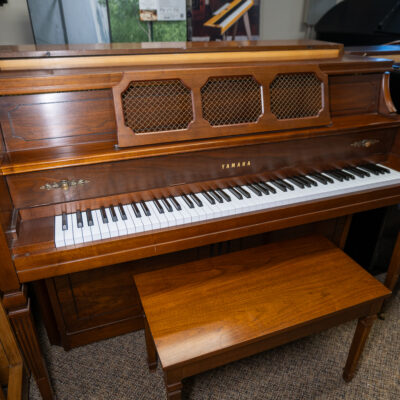 Yamaha M404 Console Piano